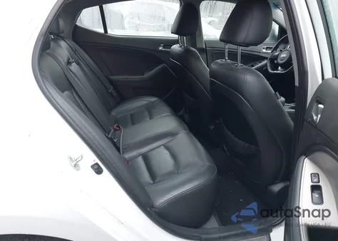 2015 Kia Optima Sx Turbo z USA, uszkodzony, nr VIN 5XXGR4A60FG397652